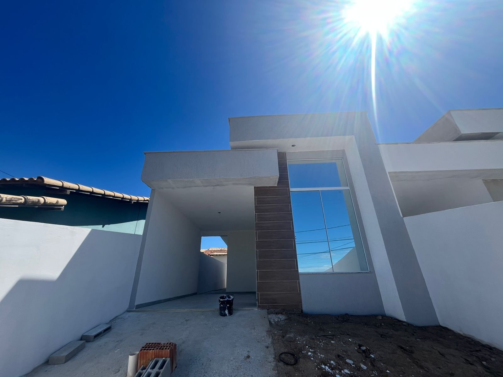 EXCELENTE CASA DE PRIMEIRA EM ÁREA CENTRAL - R$ 380.000