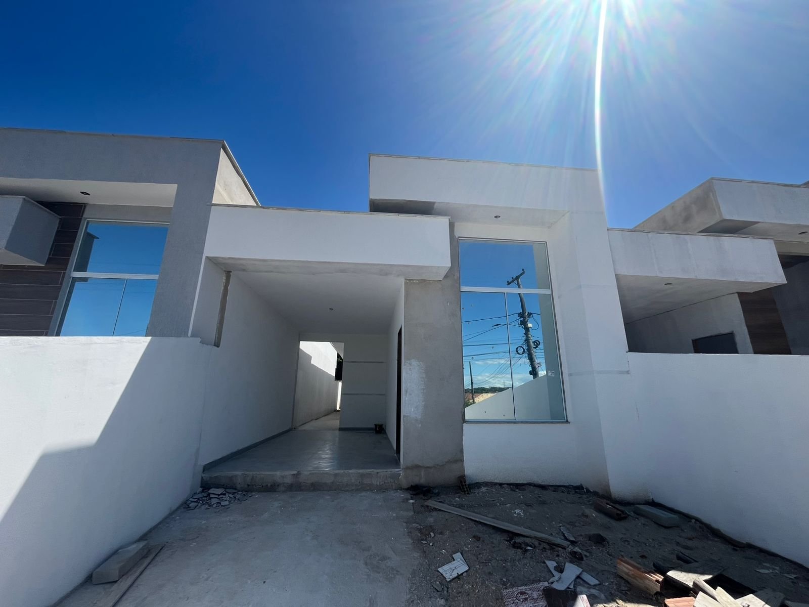 EXCELENTE CASA DE PRIMEIRA EM ÁREA CENTRAL - R$ 380.000