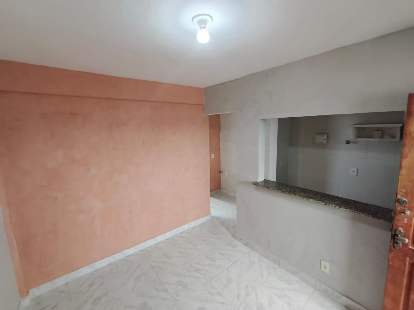 APARTAMENTO NO CENTRO DA CIDADE POR APENAS R$ 170.000