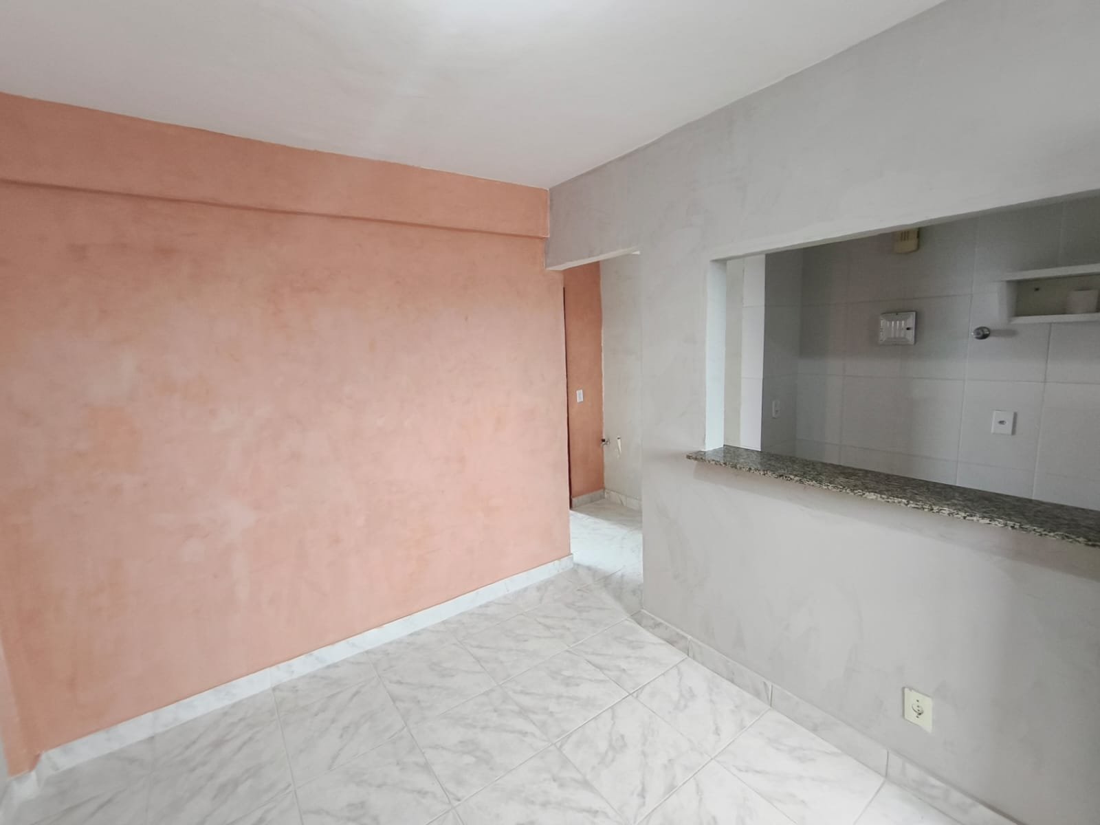 APARTAMENTO NO CENTRO DA CIDADE POR APENAS R$ 170.000