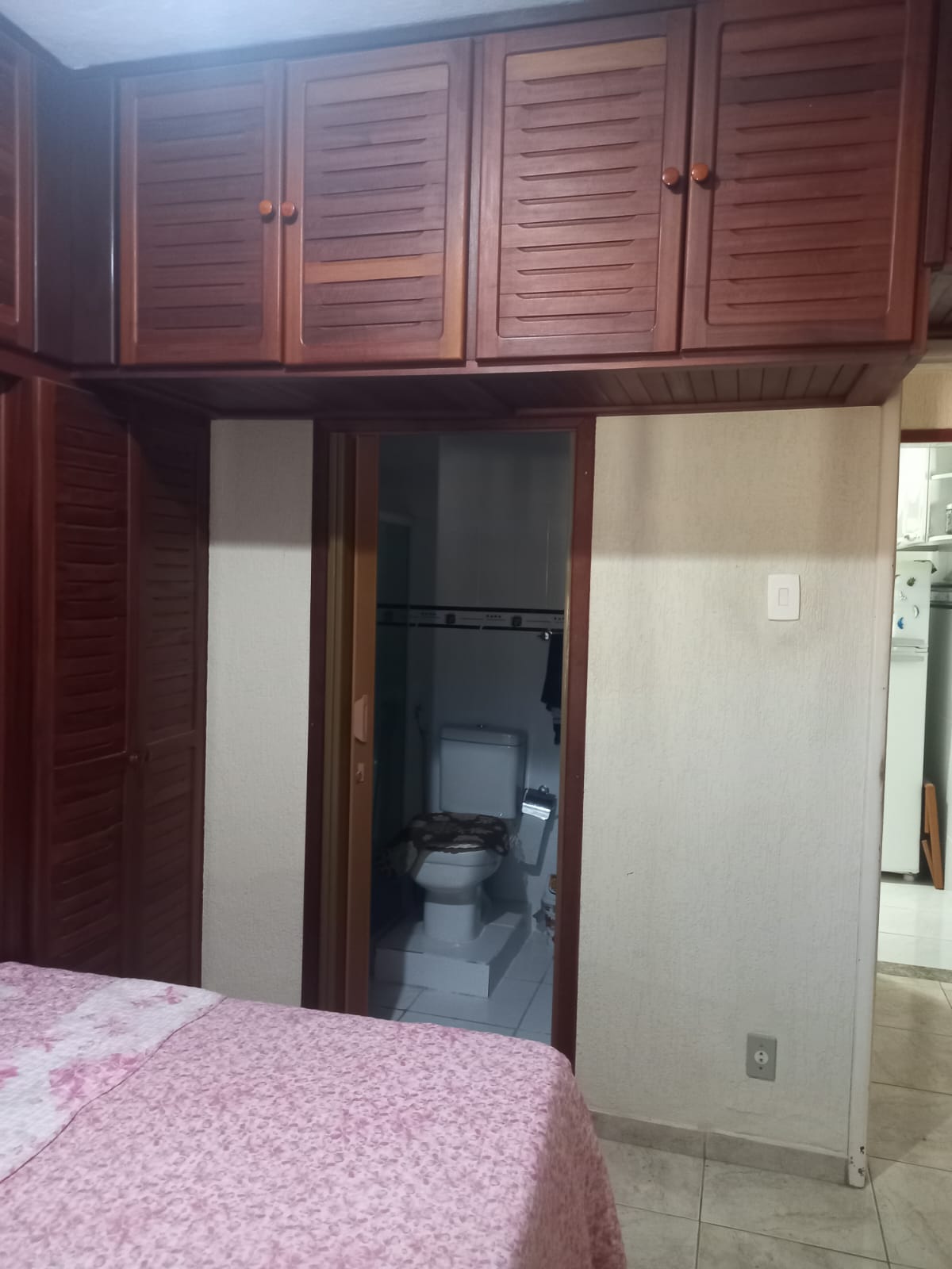 CASA À VENDA COM PISCINA NO PARQUE TAMARIZ