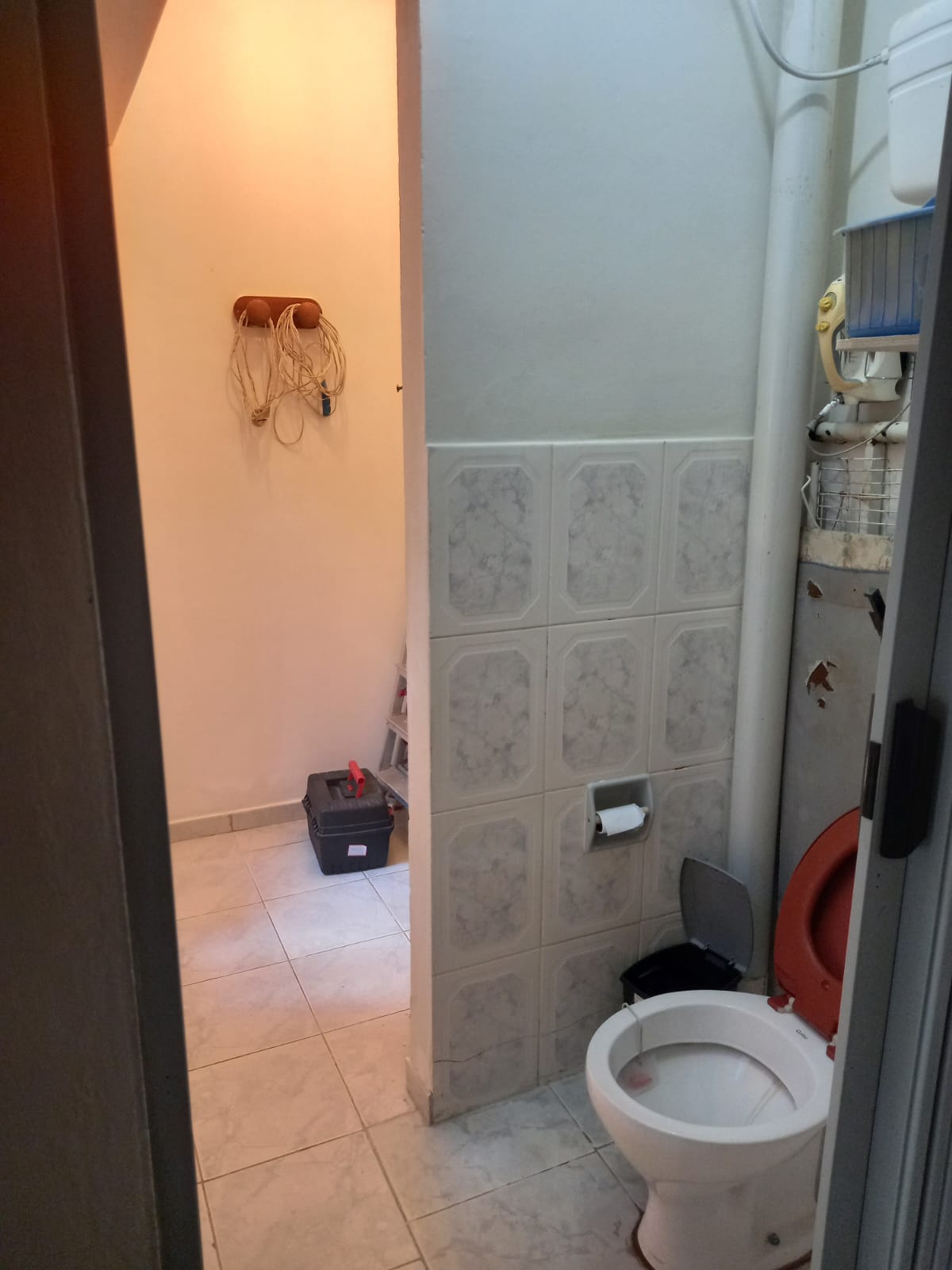 CASA À VENDA COM PISCINA NO PARQUE TAMARIZ
