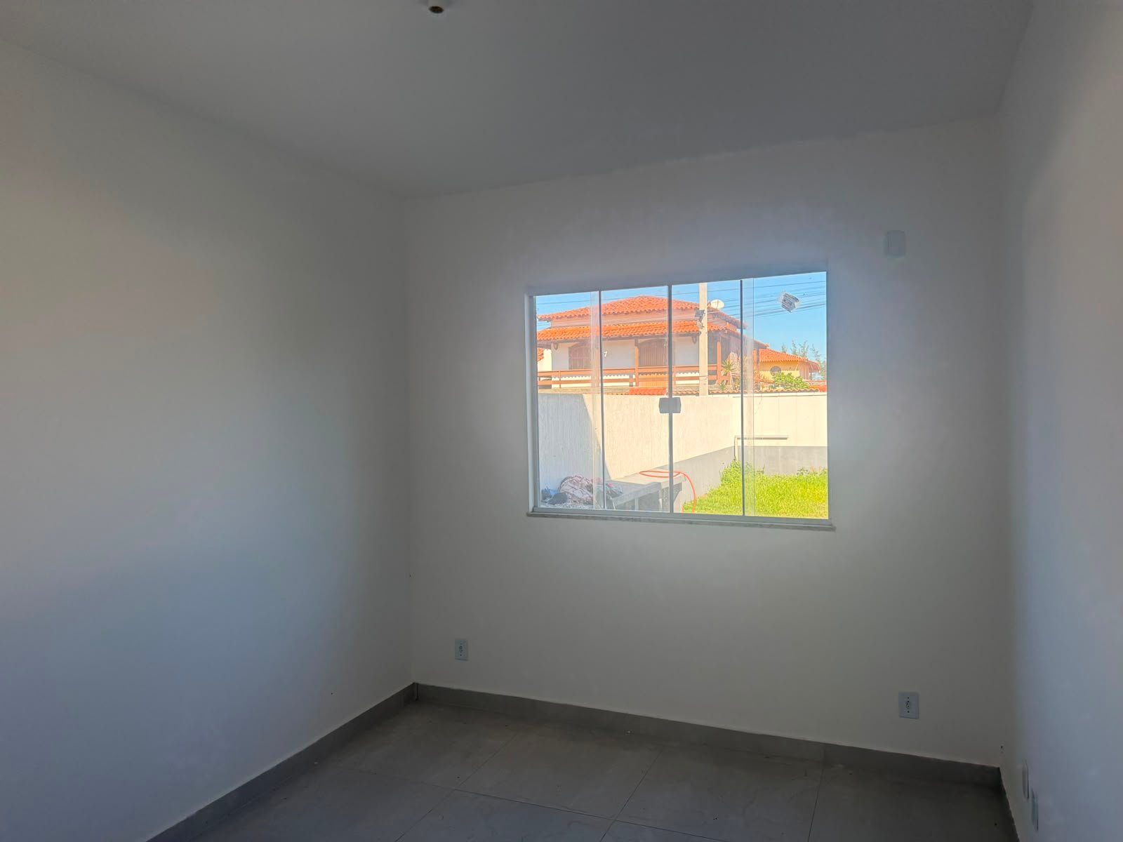 APARTAMENTO À VENDA – EM FRENTE À PRAIA DOS UBÁS |  R$ 350.000