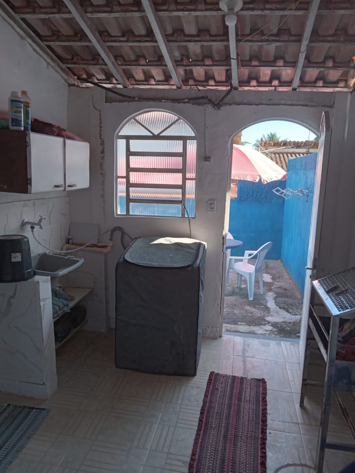 CASA COM PISCINA PRÓXIMO DA ILHA DOS DINOSSAUROS