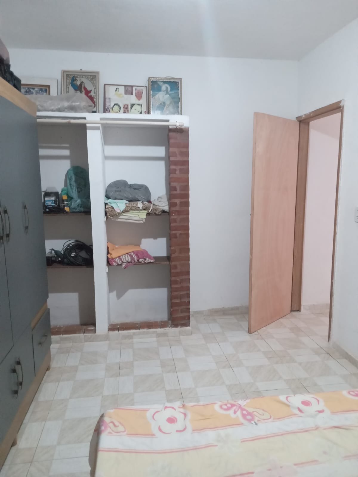 CASA COM PISCINA PRÓXIMO DA ILHA DOS DINOSSAUROS
