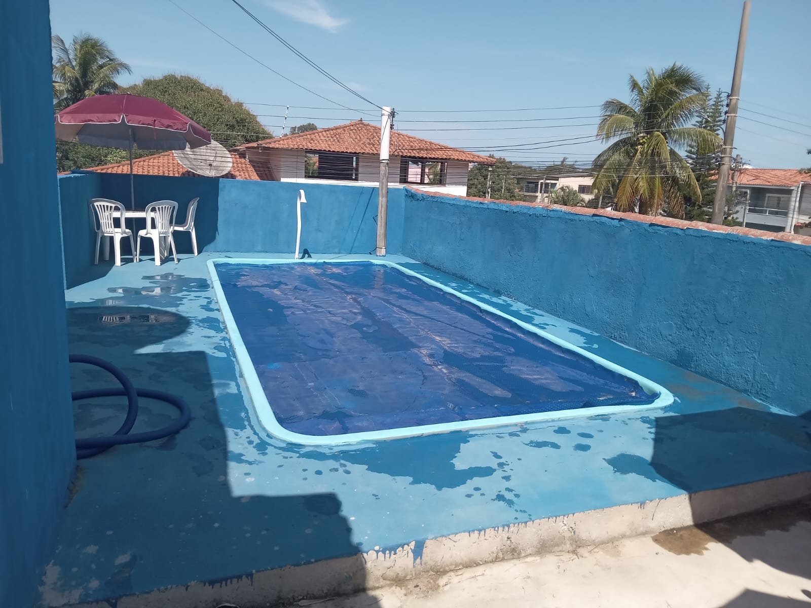 CASA COM PISCINA PRÓXIMO DA ILHA DOS DINOSSAUROS
