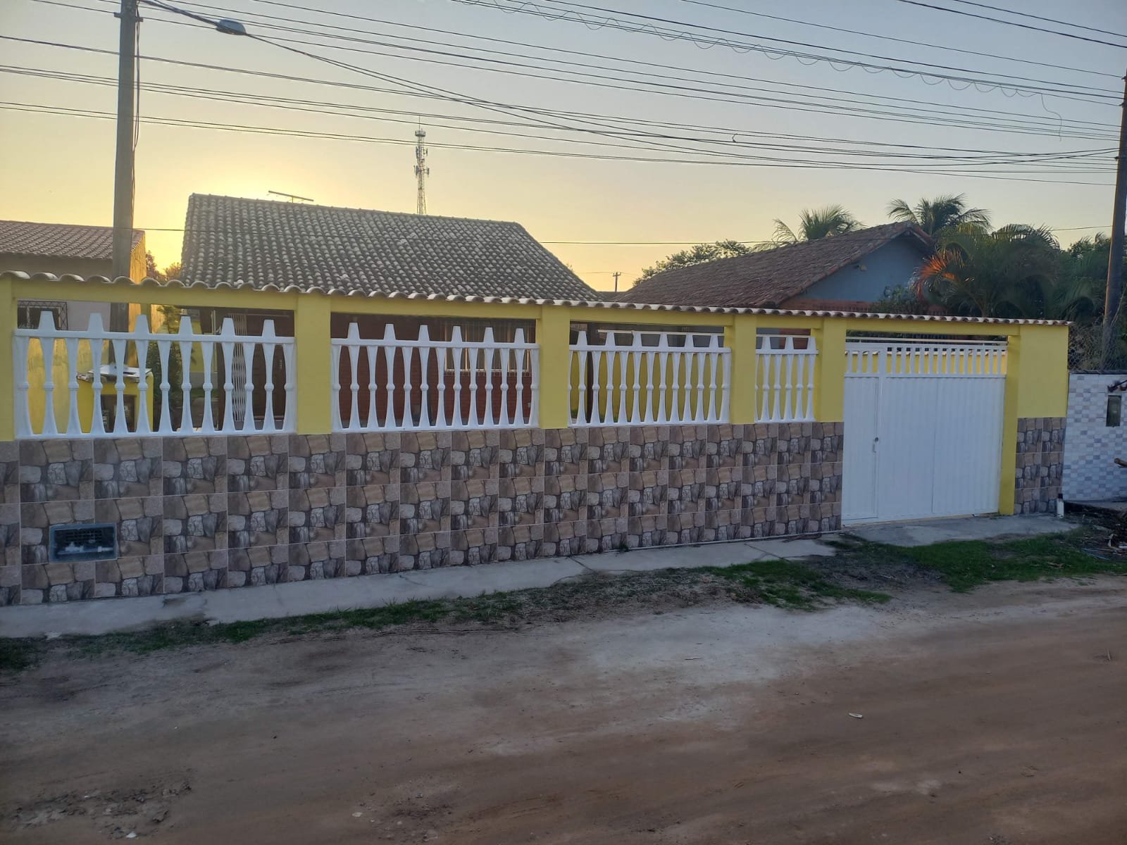 CASA À VENDA EM CIDADE NOVA POR R$ 330.000