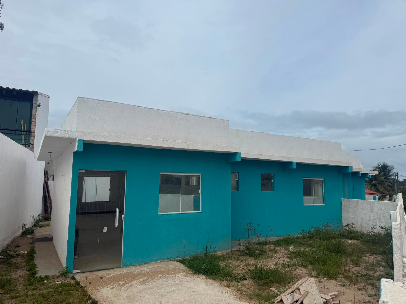 CASA COM 3 QUARTOS EM CIDADE NOVA - R$ 340.000