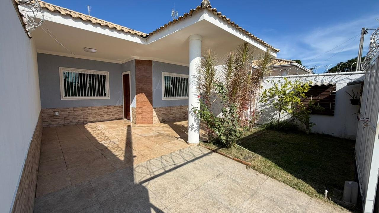 ÓTIMA CASA COM ÁREA GOURMET APENAS R$ 350.000,00