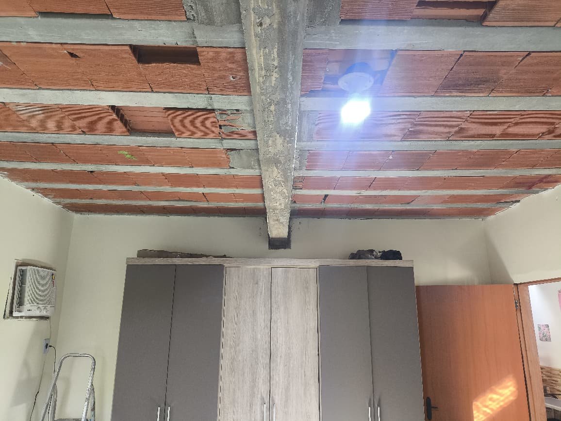 Forro PVC material e mão de obra, trabalhamos com pintura e textura no seu comércio ou residência